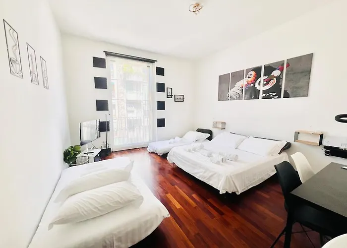 Splendid Loft Duomo! ميلان